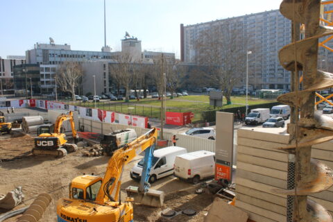 Le chantier du centre commercial sur la rue des Cuirassiers et sur la rue Bouchut