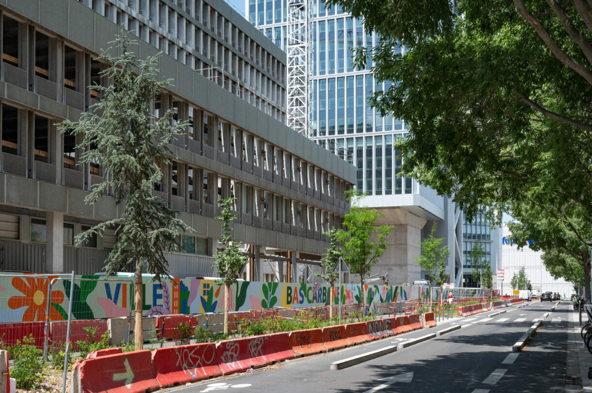 Massif plantés au pied d'Audessa, rue des Cuirassiers